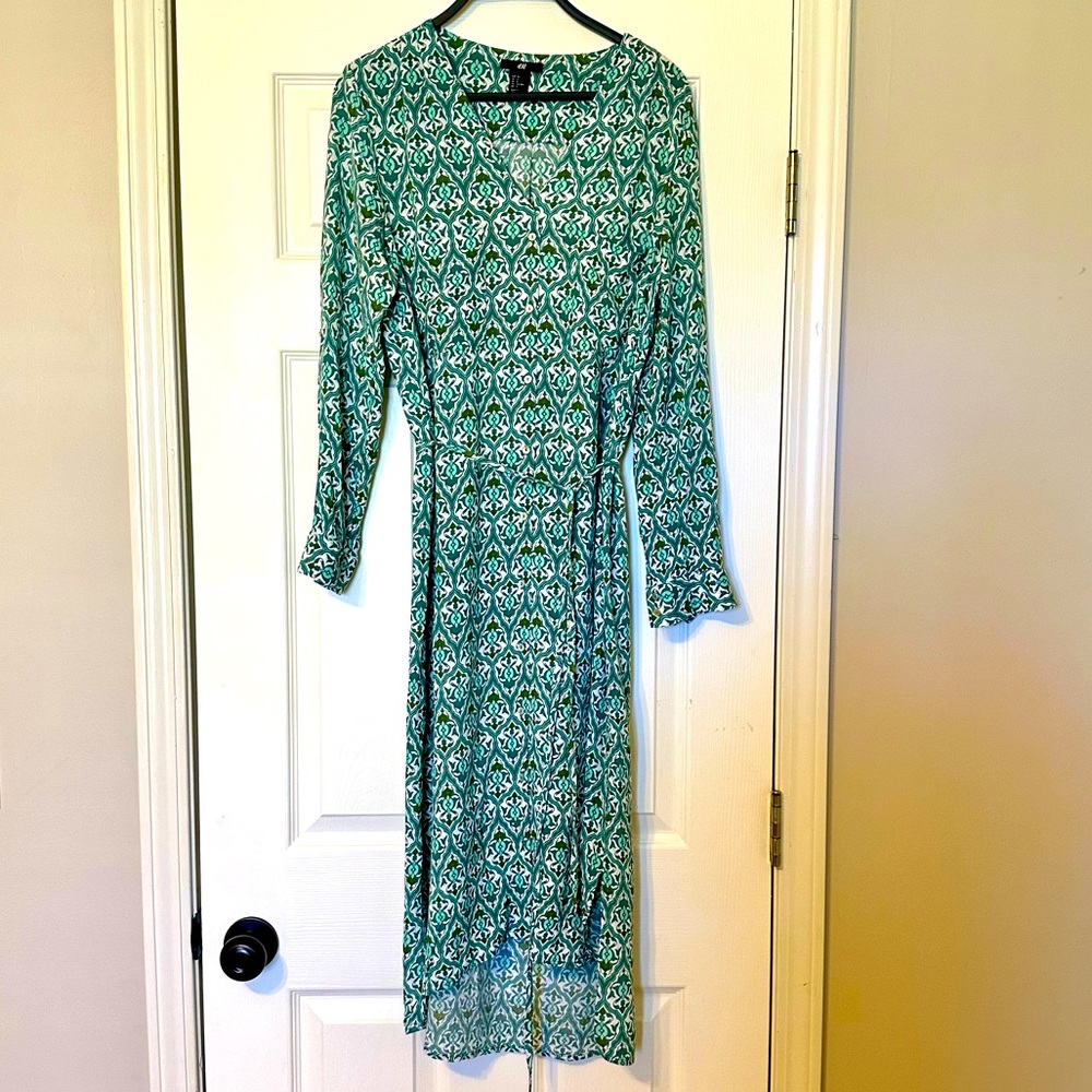 H&M cute pattern button up shirt midi